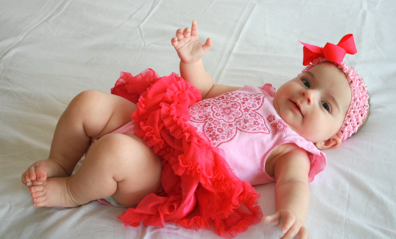 Во сколько месяцев можно сажать мальчиков. В каком возрасте можно сажать девочку. В каком возрасте можно сажать девочку. Когда можно садить ребенка. Во сколько месяцев можно сажать ребенка.