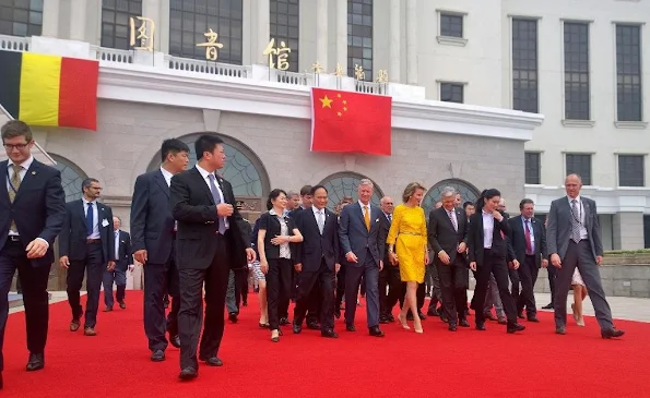 Queen Mathilde and King Philippe of Belgium visited the Great Wall of China in Badaling 