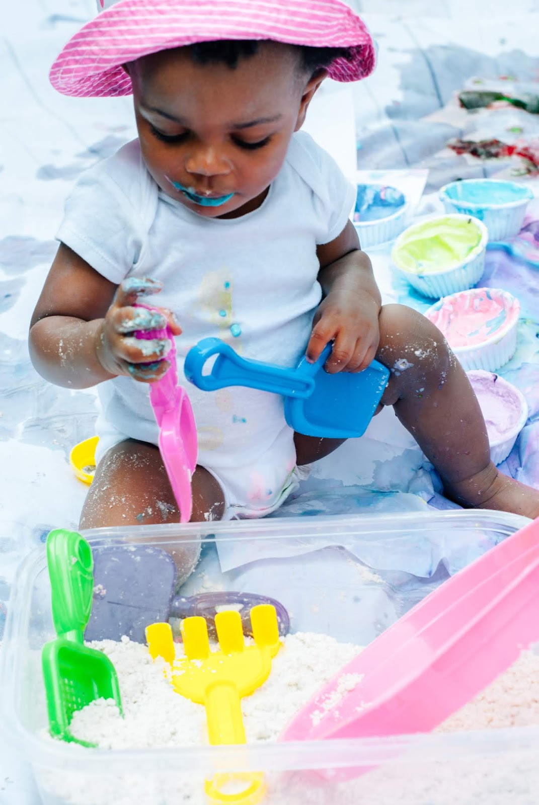 As a kid I remember spending tons of time outdoors during the summer. There's plenty of activities we can do inside to stimulate her mind, but I want McKenna to enjoy spending time outside in the fresh air. I'm sharing 4 super simple summer baby sensory activities and how we keep our skin protected from the harsh summer sun! #SunnyMoments #CollectiveBias @Aveenous @cvspharmacy #CVSBeauty #babysensoryplay #sensoryplay #summerbabyactivities