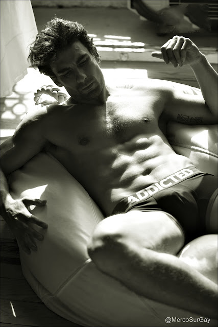  Christian Sánchez desnudo para revista Shangay magazine. Naked
