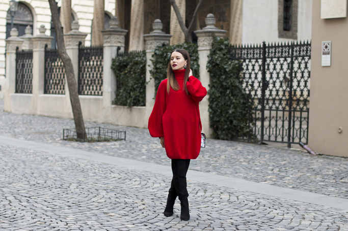 red knitted dress