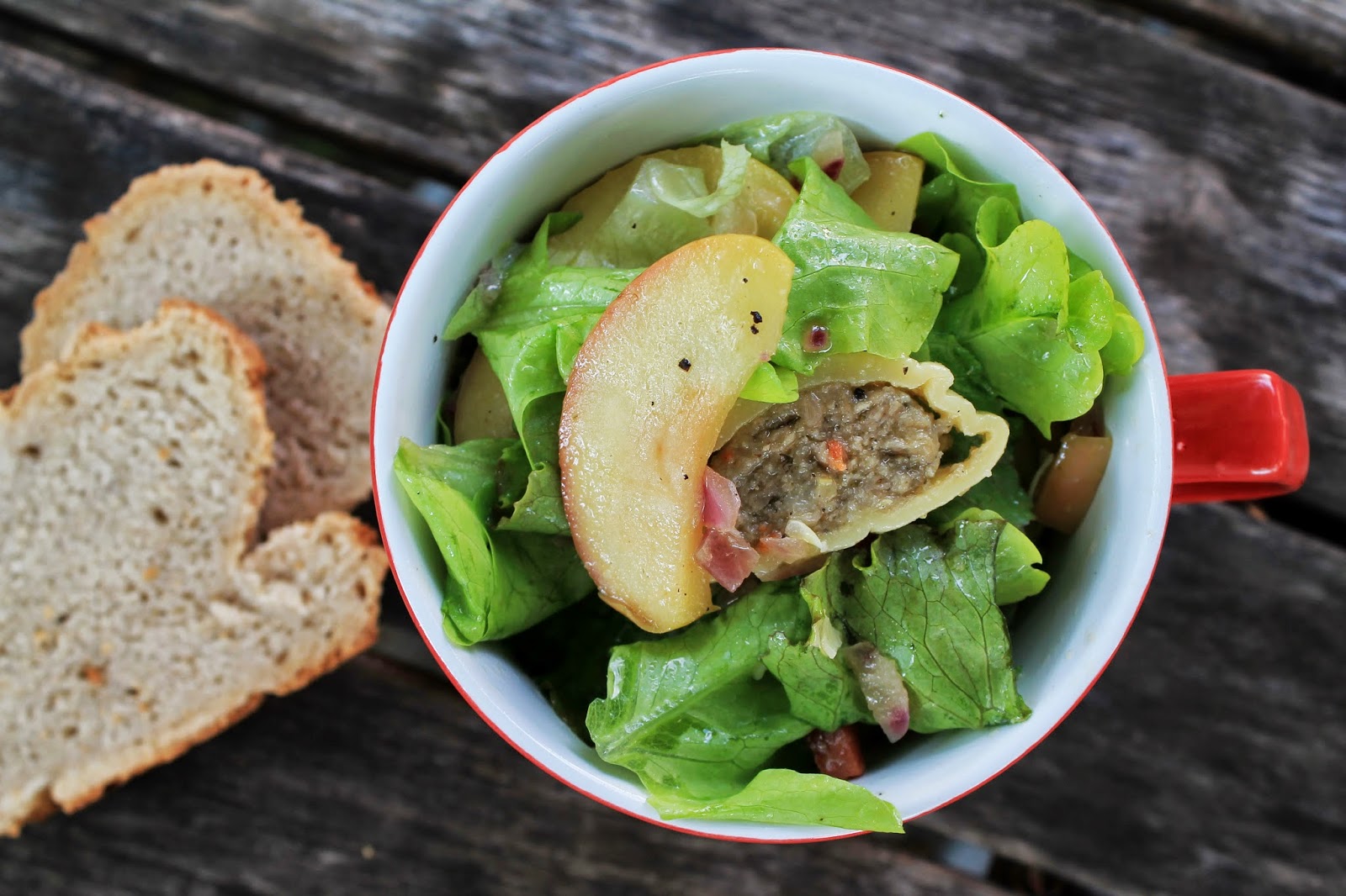 Svenja&amp;#39;s Koch- und Backblog: Maultaschen-Salat mit Apfel