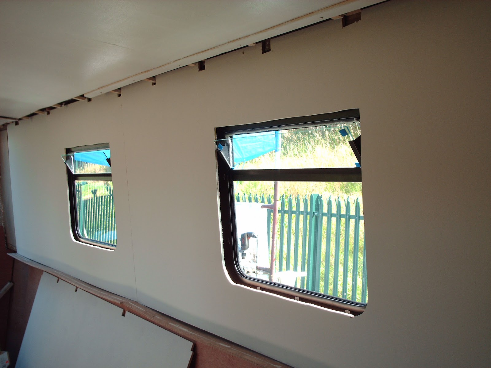 Tin Can Narrowboat Hire: Through the square window...