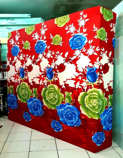 Kasur inoac motif bunga mawar merah Kasur inoac corak motif bunga mawar merah