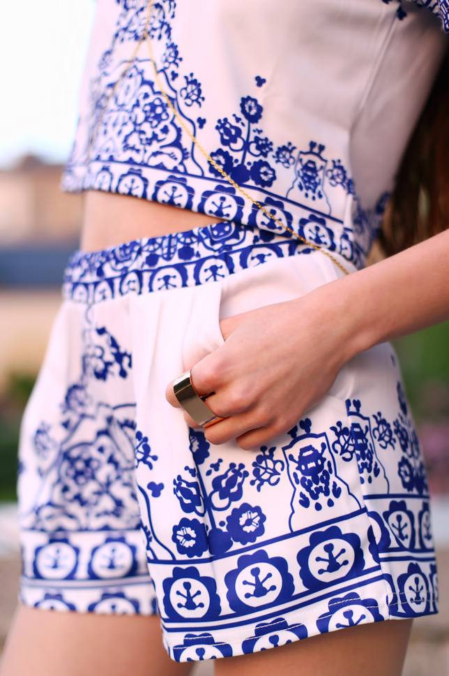 złoty pierścionek na dwa palce stylizacja two fingers ring