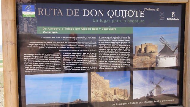 Marco do trecho da rota de Don Quixote - Consuegra - Espanha Consuegra - Espanha