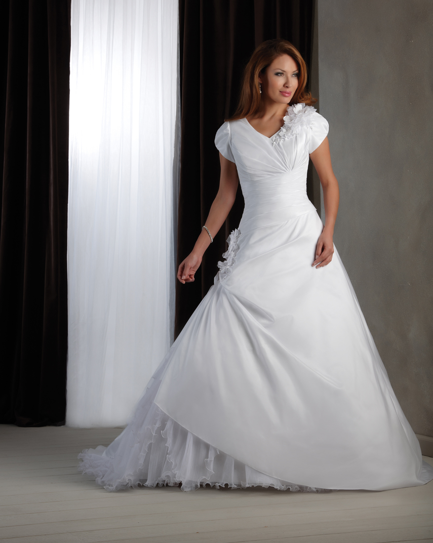 Blog: The Fall 2011 Collection is HERE! Brand New Wedding Gowns for ...