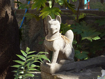 産湯稲荷神社白狐 産湯稲荷神社白狐