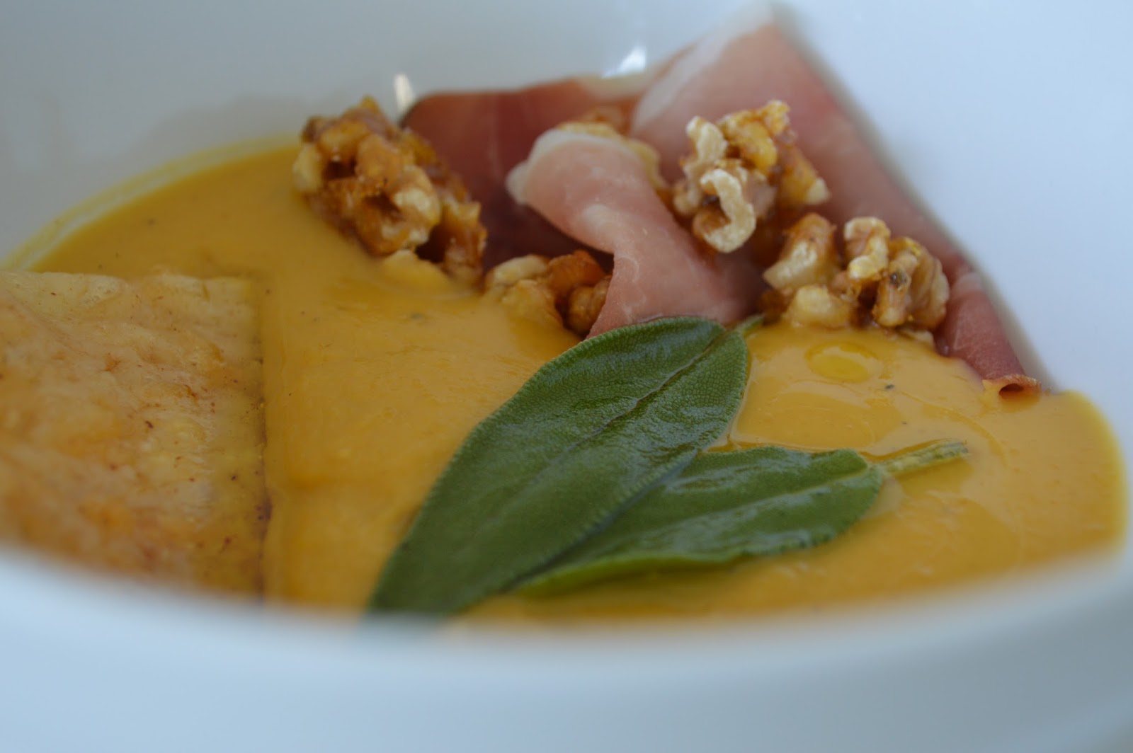renéfood BUTTERNUT SQUASH VELOUTÉ WITH CANDIED WALNUTS, PARMESAN CRISP