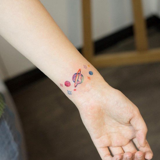 tatuagens femininas para o pulso tatuagens femininas para o pulso