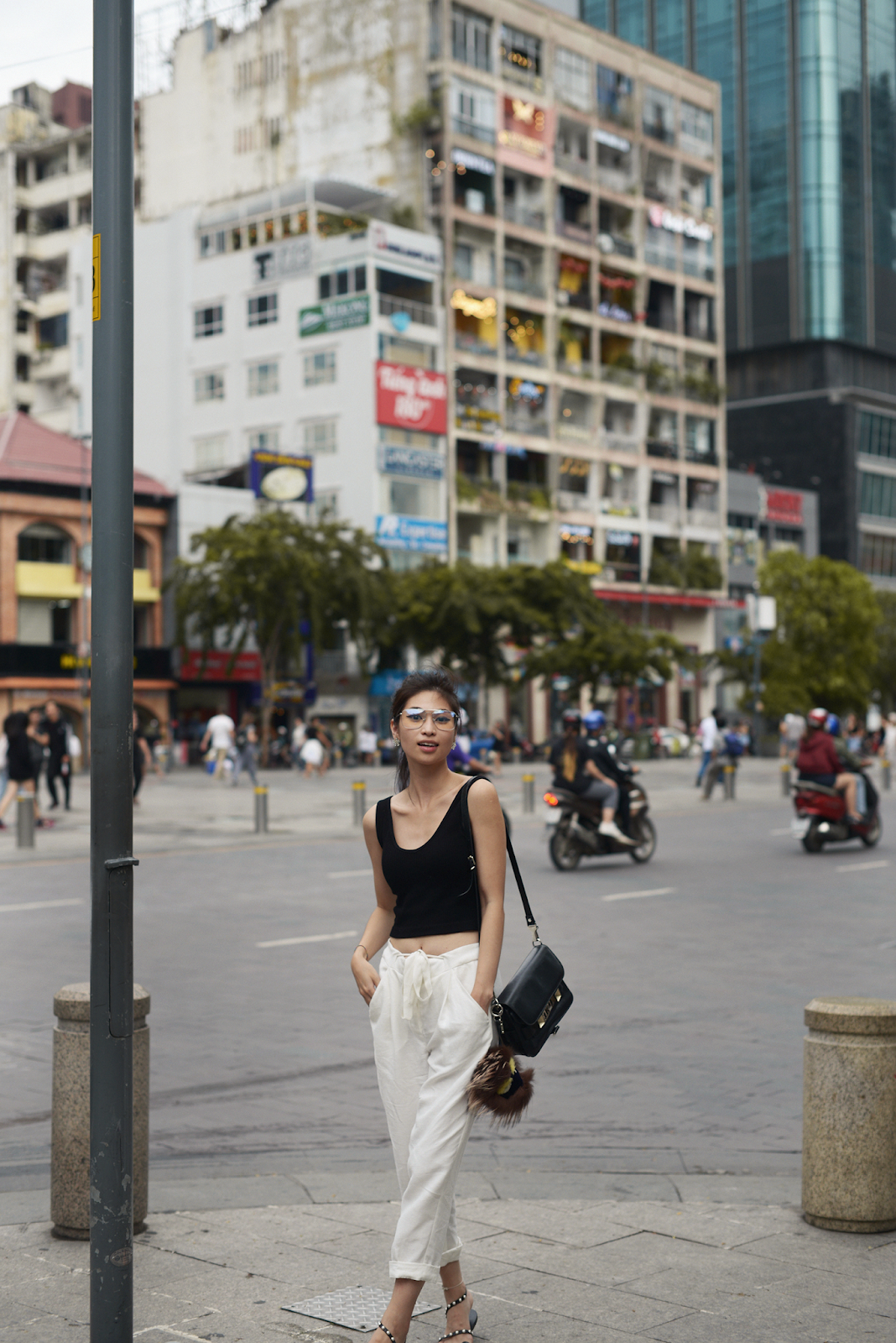 HCM Vietnam, Walking street Vietnam, Vietnamese style, Travel style for Vietnamese girls - FOREVERVANNY / 072018 / Home Sweet Home
