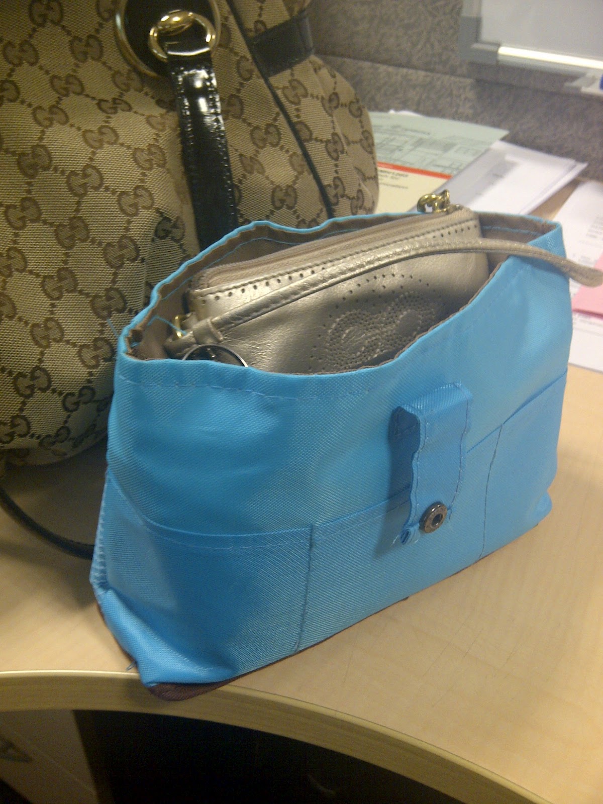 cutemummy What's in my GUCCI bag