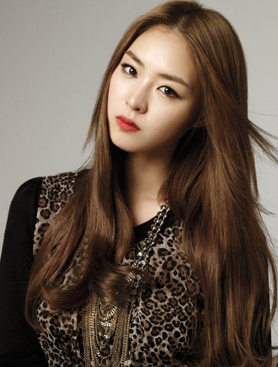 Allwalls: Lee Yeon Hee
