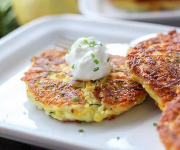 Low Carb Zucchini Fritters