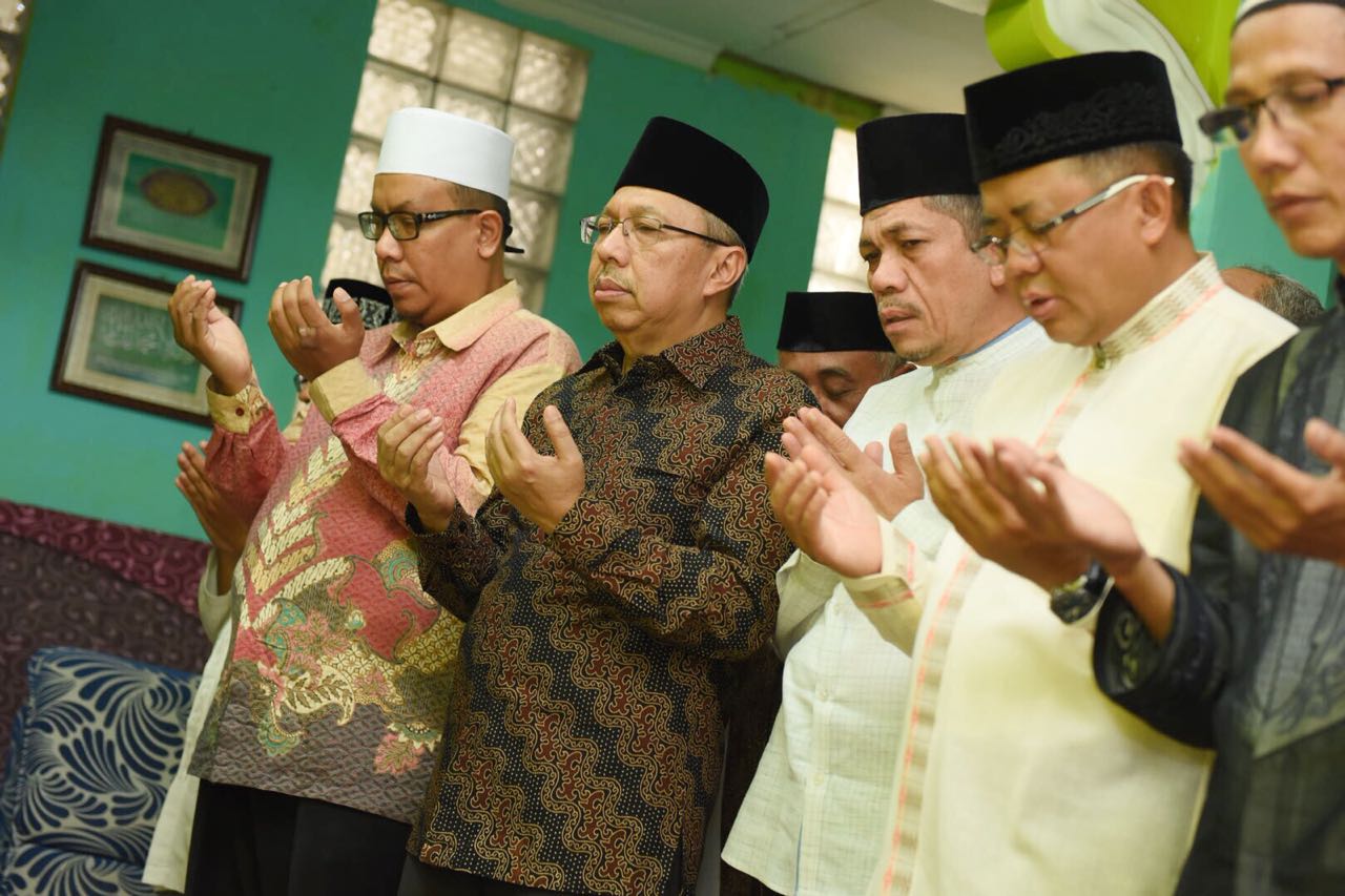 Pimpinan dan Kader PKS Iringi Jenazah Ustadz Yusuf Supendi Hingga Ke