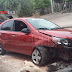Coche choca contra objeto fijo en Apatzingán