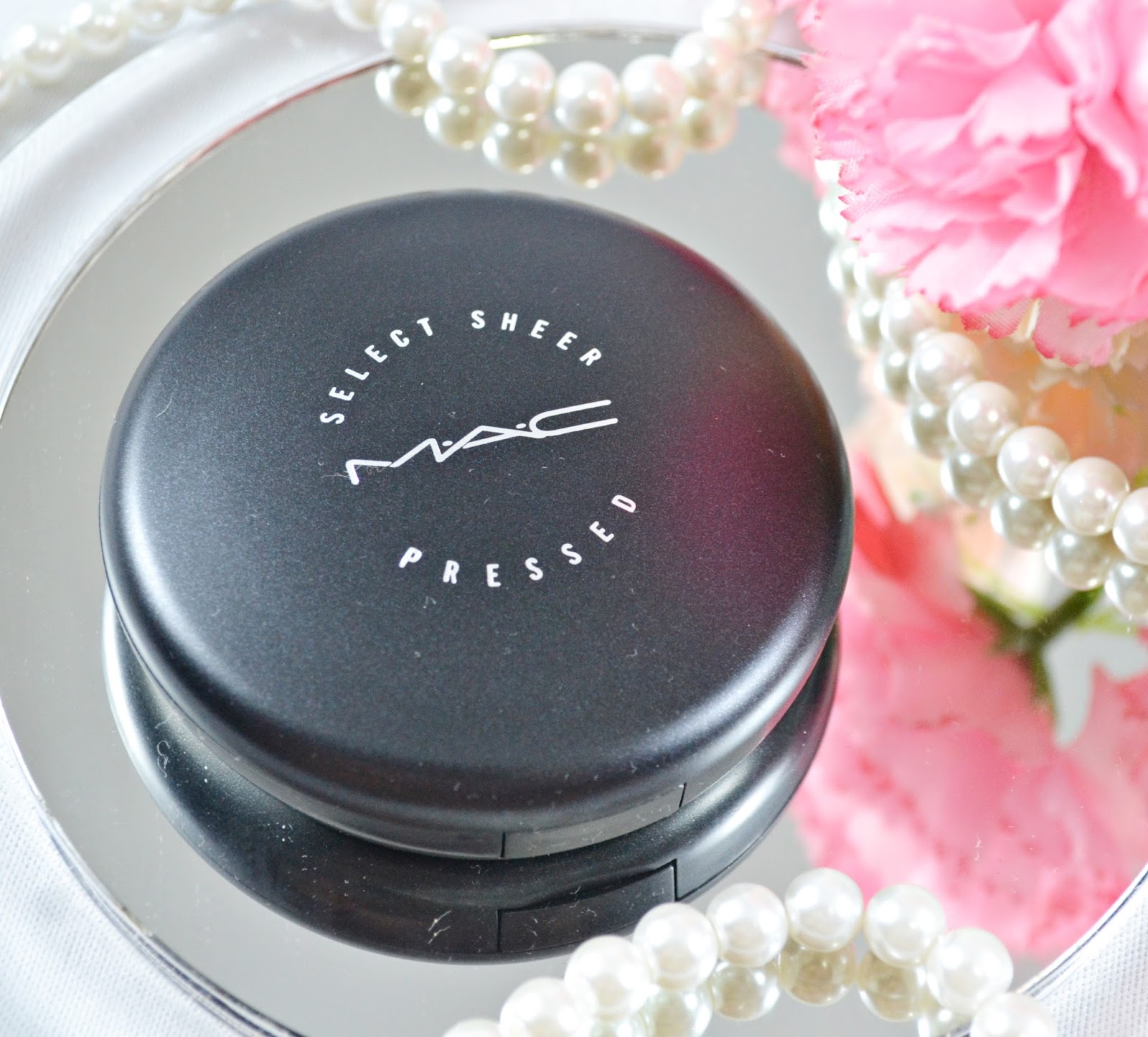 MAC Select Sheer Pressed Powder NC20 All About Beauty 101