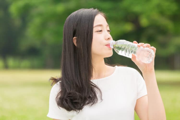 uống nước giúp chống lão hóa da hiệu quả