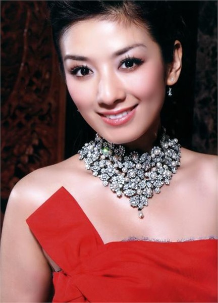 Chinese Actress Huang Yi Photoshoot :: Dream Girls Photos