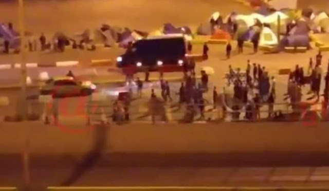 ΒΙΝΤΕΟ ΝΤΟΚΟΥΜΕΝΤΟ : Δείτε τι γίνεται τη νύχτα στο γκέτο του Λιμανιού του Πειραια..Μιλιούνια λαθρομεταναστών κάνουν ντου σε ταξιτζή !! ΒΙΝΤΕΟ ΝΤΟΚΟΥΜΕΝΤΟ : Δείτε τι γίνεται τη νύχτα στο γκέτο του Λιμανιού του Πειραια..Μιλιούνια λαθρομεταναστών κάνουν ντου σε ταξιτζή !!