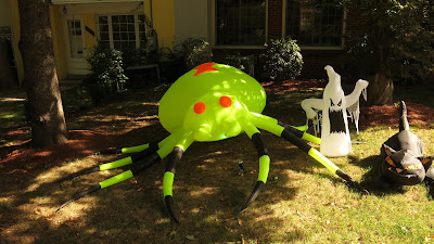 Giant Spider, Tuesday, October 11, 2016, 1:49:54 PM