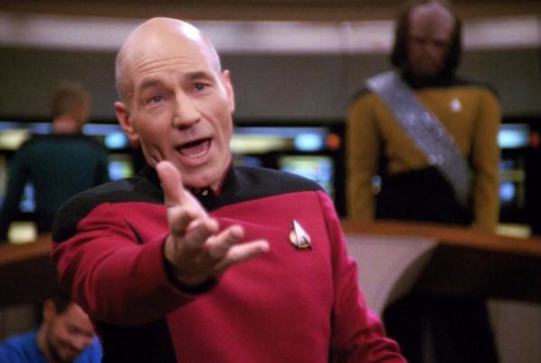 Star-Trek-Menage-a-Troi-Captain-Picard-P