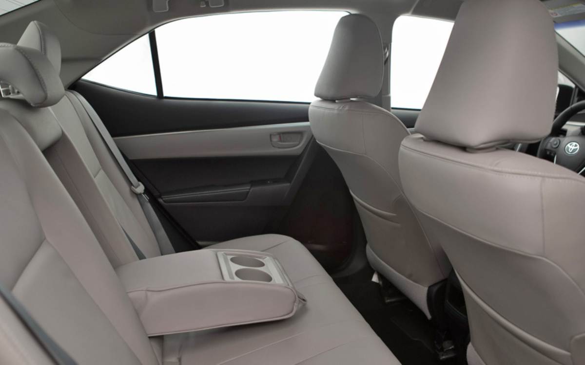 Novo Corolla 2015 - espaço interior - traseiro