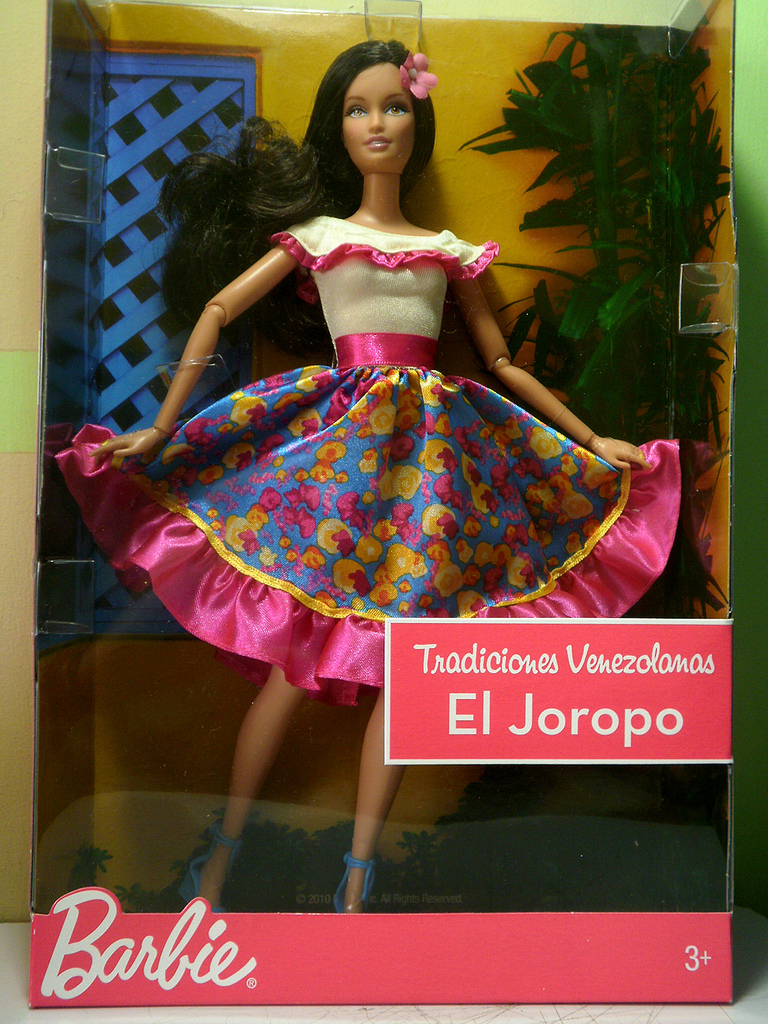 Images of a joropo dress