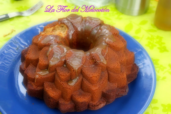 Bundt cake marmolado de café y nueces