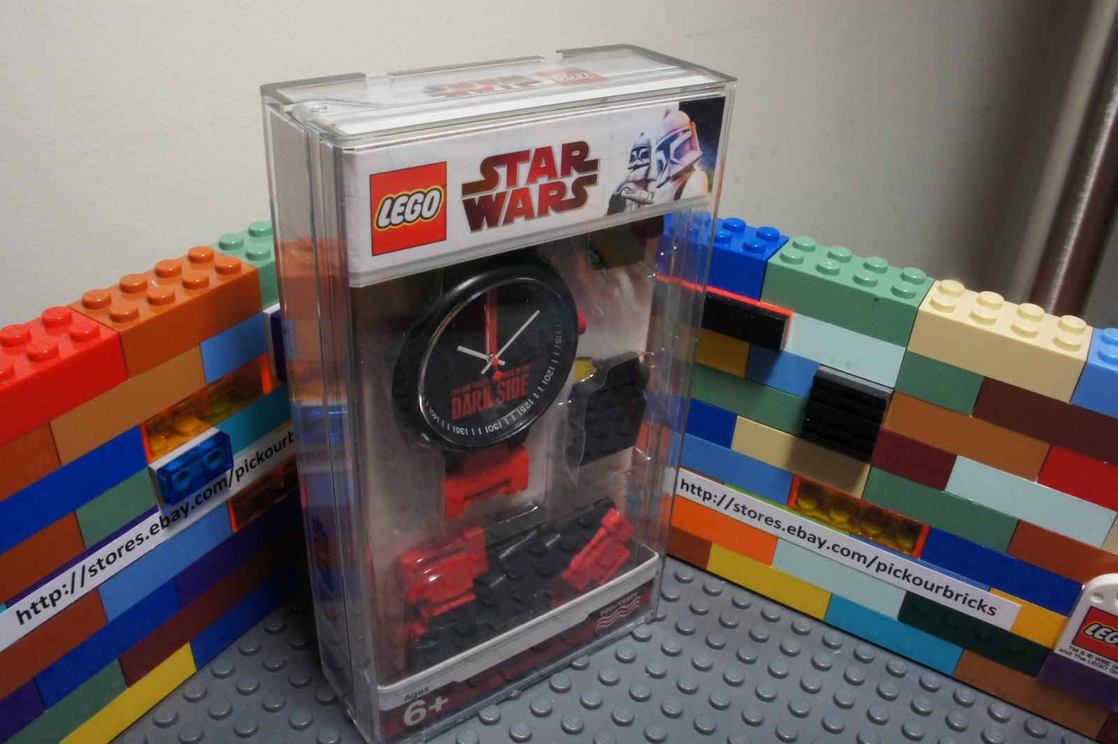 Lego Star Wars Darth Vader Dark Side Watch in Collector's Box Clear Case