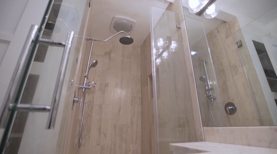 Interior Design vs. 10618 Lindbrook Dr, Los Angeles Luxury Home Tour