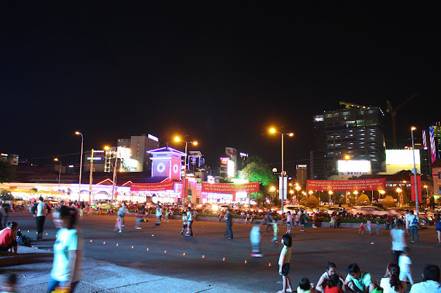 malam hari di saigon malam hari di saigon