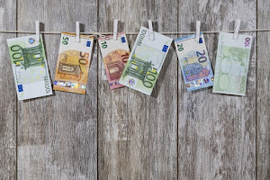 TIPS BEASISWA: 5 Beasiswa yang Bisa Digunakan Untuk Kuliah S1 di Luar Negeri! TIPS BEASISWA: 5 Beasiswa yang Bisa Digunakan Untuk Kuliah S1 di Luar Negeri!