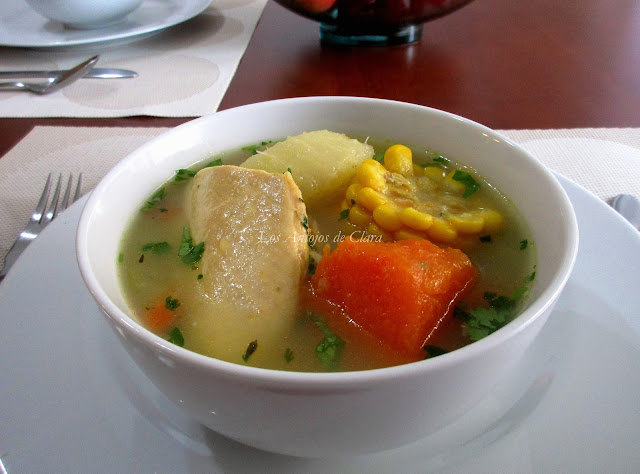 Sopa de pollo