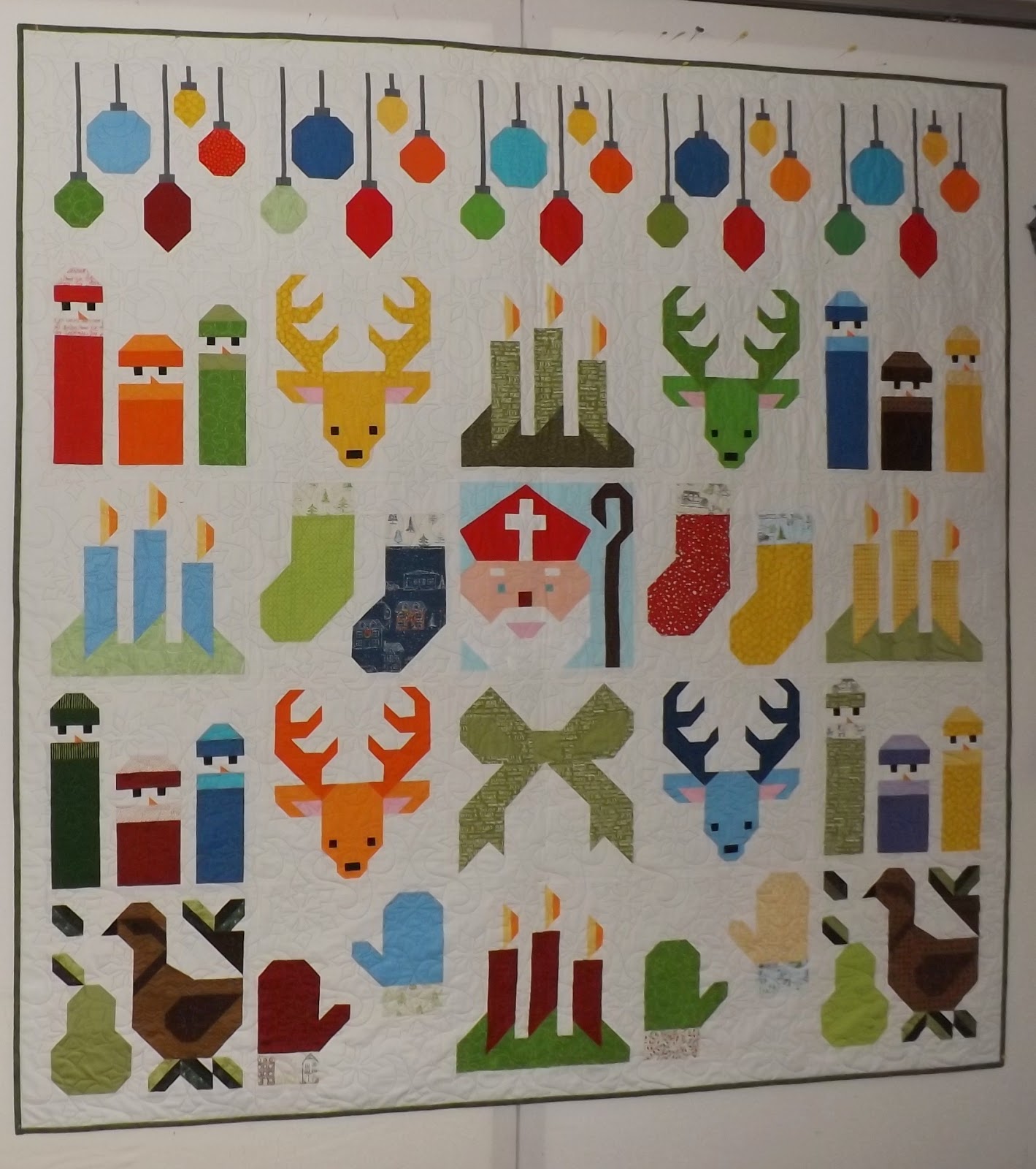 Treadle Quilts Jolly Little Christmas Quilt along finished