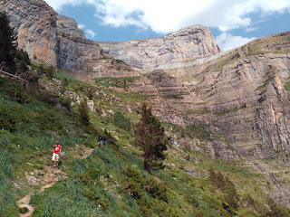 Descendiendo de las Clavijas de Carriata