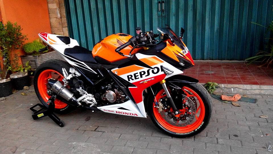 Modifikasi All New Honda CBR150R Repsol Kaki Gambot plus Upside Down Modifikasi All New Honda CBR150R Repsol Kaki Gambot plus Upside Down