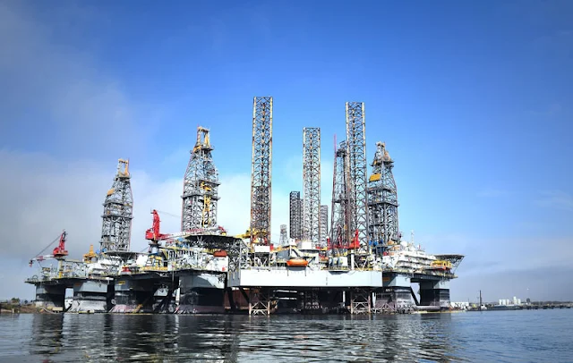 Gambar Pertambangan minyak lepas pantai Asia