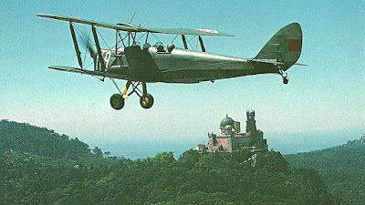 Palácio da Pena - De Havilland DH82 Tiger Moth
