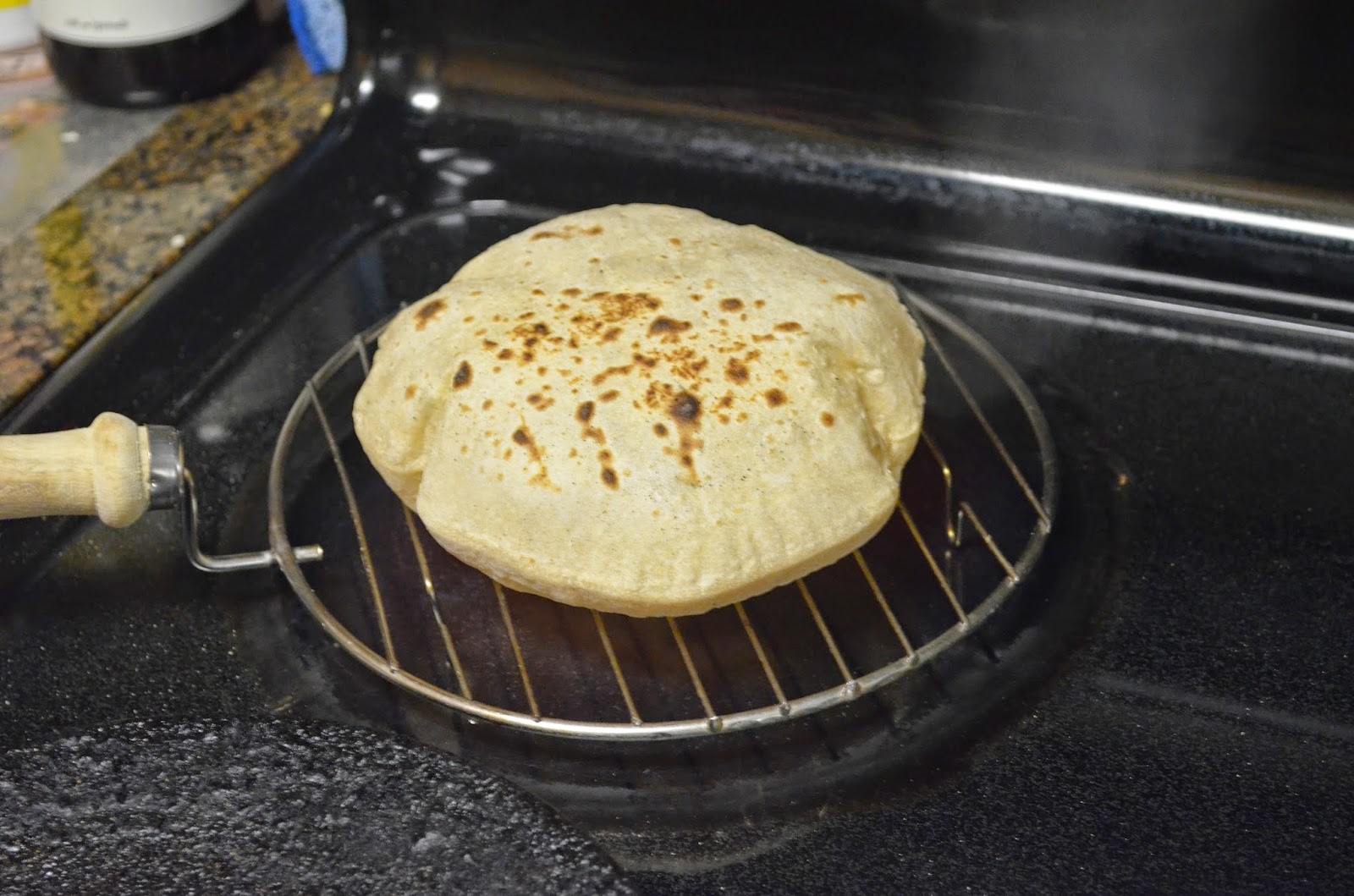 Charmis Writes .. Preparing roti/chapati/phulka on Electric Stove