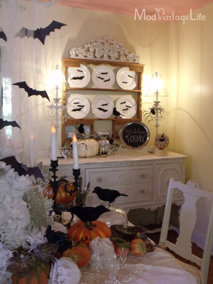 Mod Vintage Life: Havisham's Halloween Tea