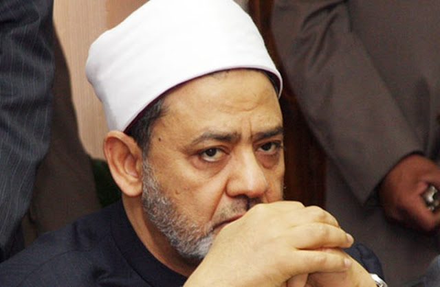 مطالبة شيخ الأزهر من سفير بورما أن يساعد المسلمين فيها ورفع الظلم عنهم مطالبة شيخ الأزهر من سفير بورما أن يساعد المسلمين فيها ورفع الظلم عنهم