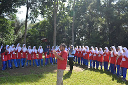 Membangun Literasi Alam, SMP Mutual Adakan Outdoor Activity Di Puncak Gunung Tidar