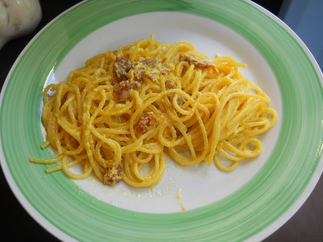 spaghetti gialli  alla carbonara di casa mia 