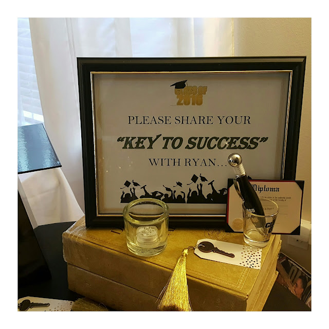 green and gold table decorations, eventsojudith, graduation party, signing book ideas, signing book