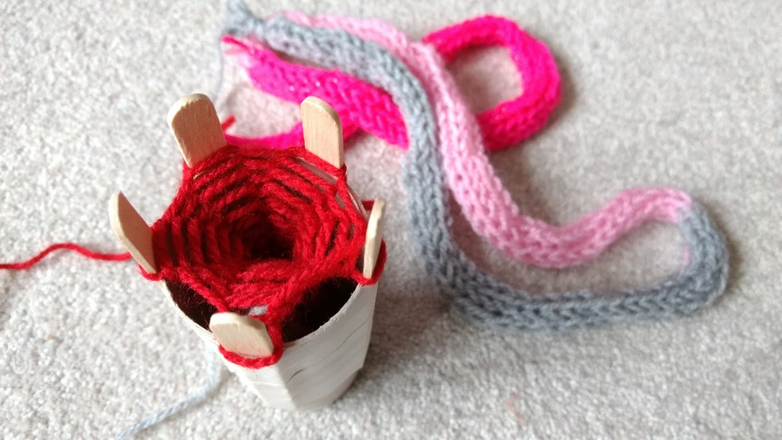 Crafting with Suzanne (& Jessica) DIY French Knitting (toilet rolls