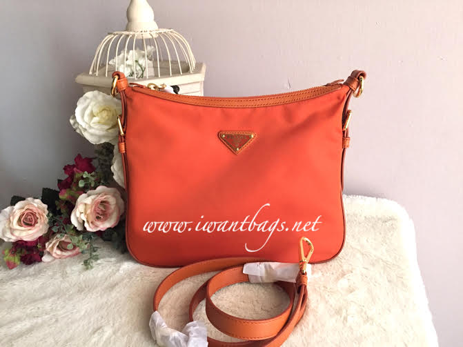 prada sling bag 2018