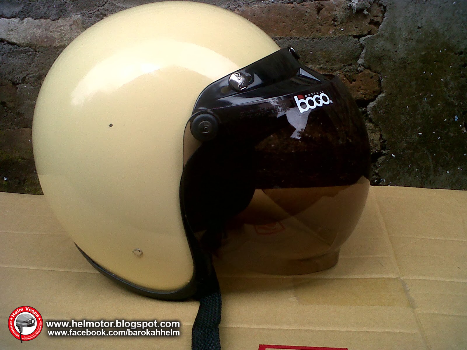 Helm Vespa Bogo Cream Polos ~ Helm Vespa