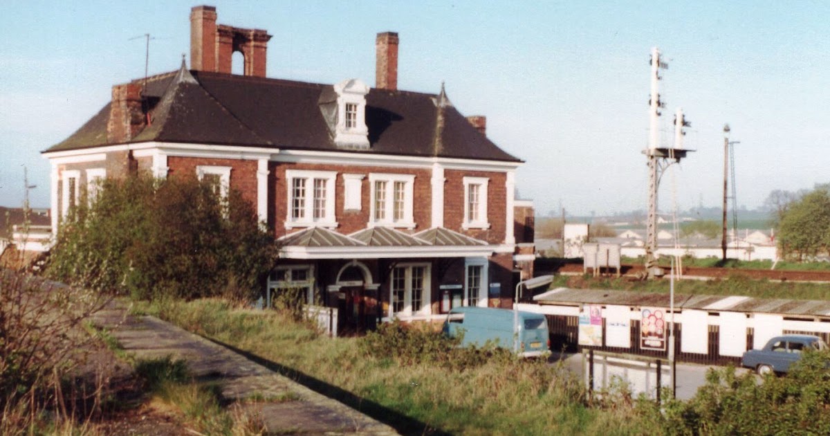 Liberal England Market Harborough station in 1980