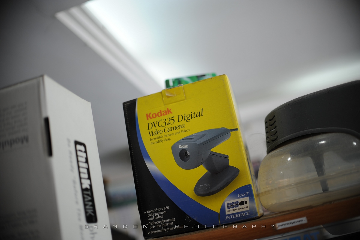 brandoneu Nikon 35 f/1.8G DX lens on FX sensor